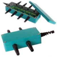 Соединительная коробка Zemic JB02-4 Краткое описание: Проста в установке и калибровке, внутри расположены клемы для соединения проводов. Высокая надежность. Для соединения и калибровки 4х датчиков с 4-х или 6-ти жильным кабелем. Применение – подвесные, конверсионные, бункерные весы и другое электронное весовое оборудование. Тип	JB02-4 Класс защиты	IP65 Рабочая температура	-40…+85 °С Количество подключаемых датчиков	4 Материал	Алюминиевый сплав